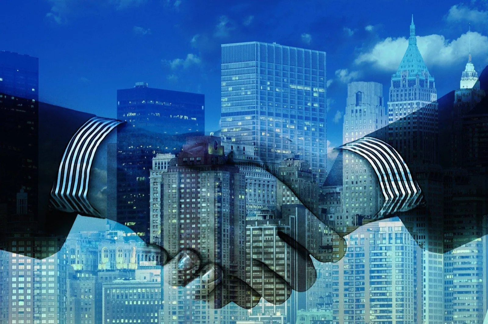 4 Reasons to Hire Roofers Going Digital