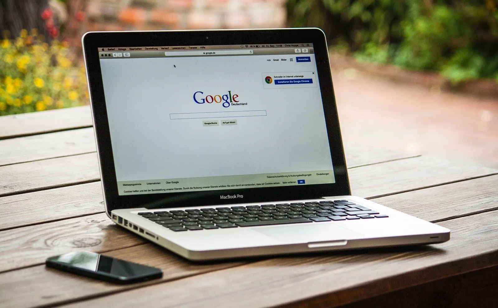 How to Manage Google Reviews for Roofing Companies